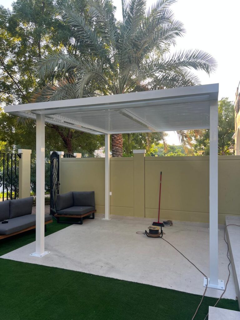 villa front pergola