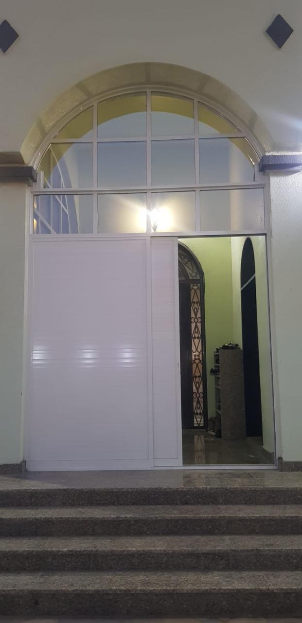 Aluminium door